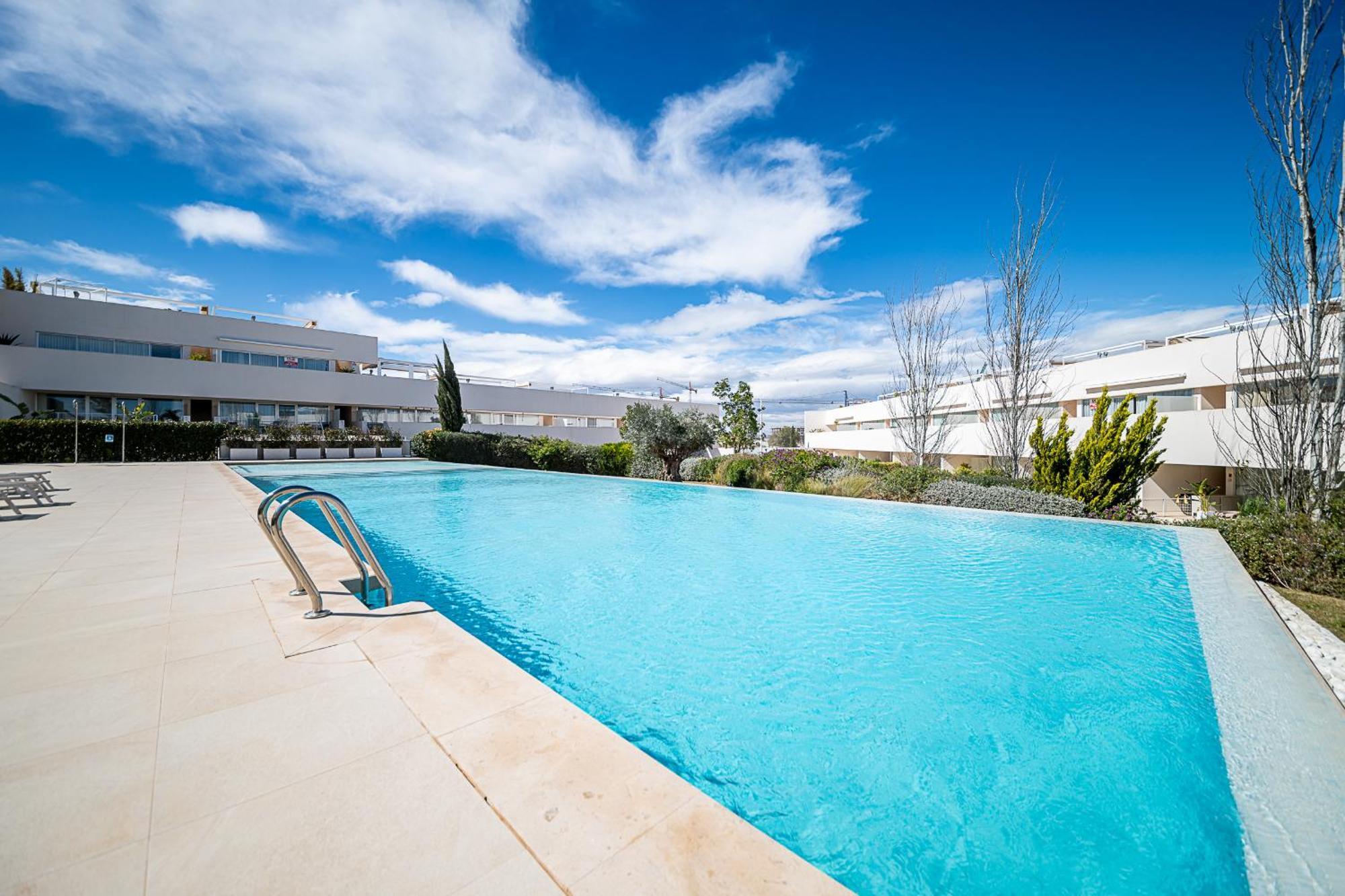 Buena Vista Penthouse - By Oyoostays *