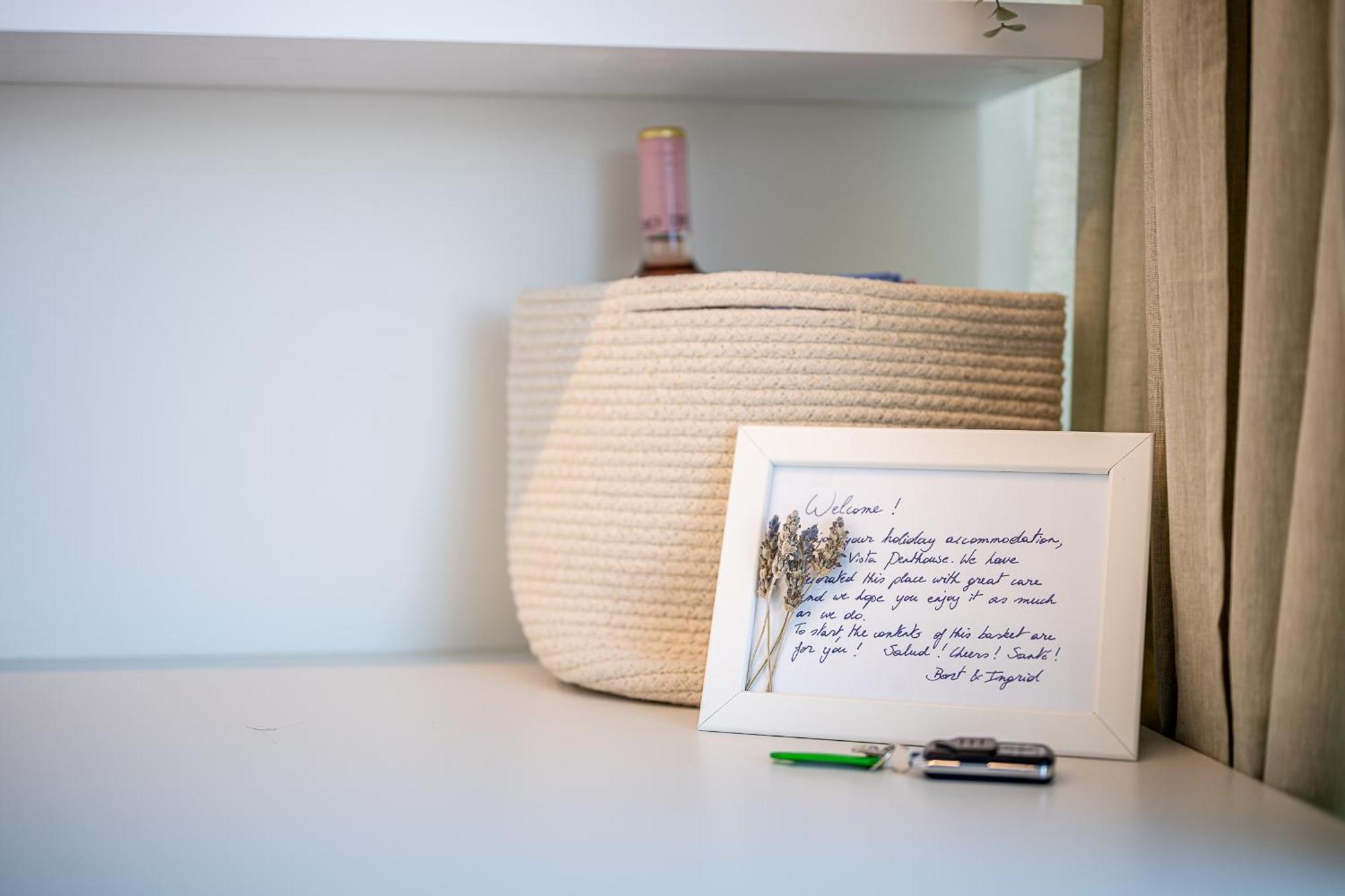 Buena Vista Penthouse - By Oyoostays * Torrevieja